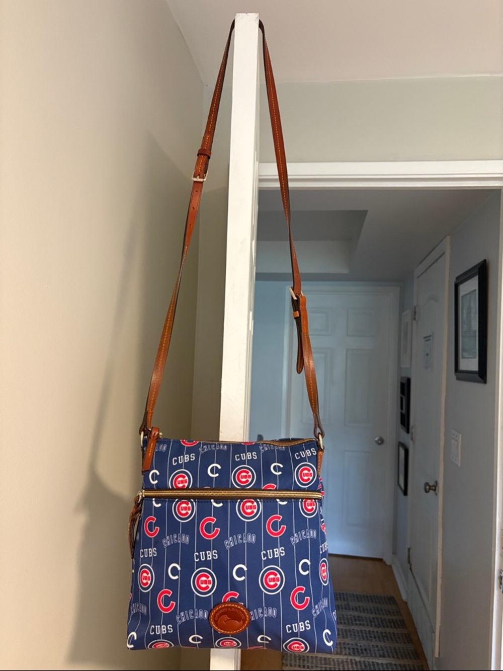 Dooney And Bourke Chicago Cubs Shoulder Bag Blue MLB Officially
Licensed. NWOT. - Picture 2 of 11